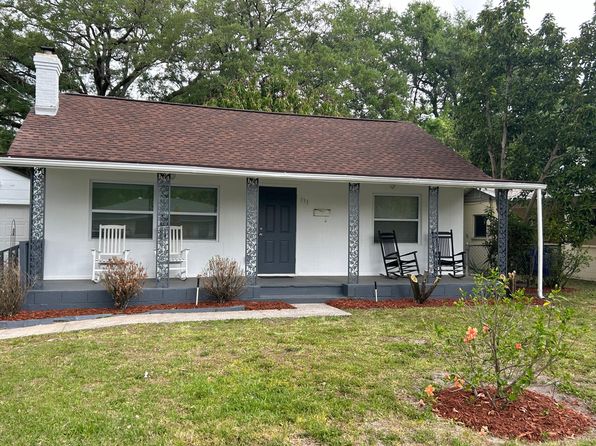 131 Carey Pl