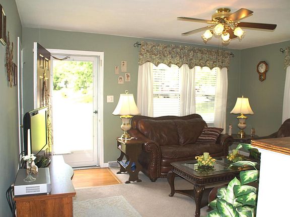 5th image of 8227 Willow Creek Dr