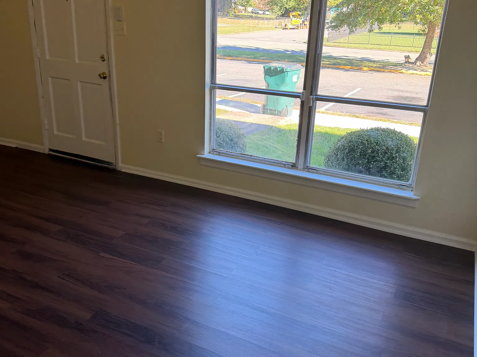 2147 Binford Ln — Photo 2
