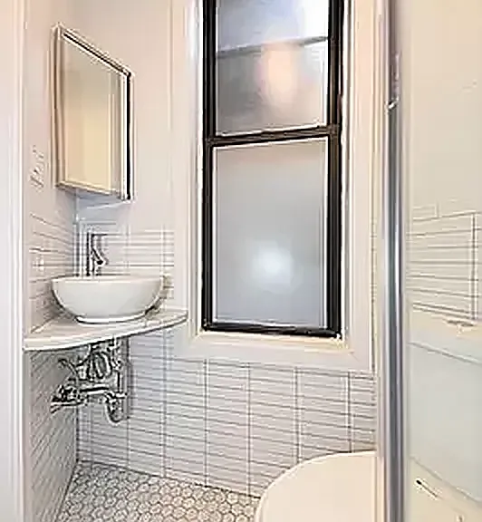 257 W 21st St #1W — Photo 7