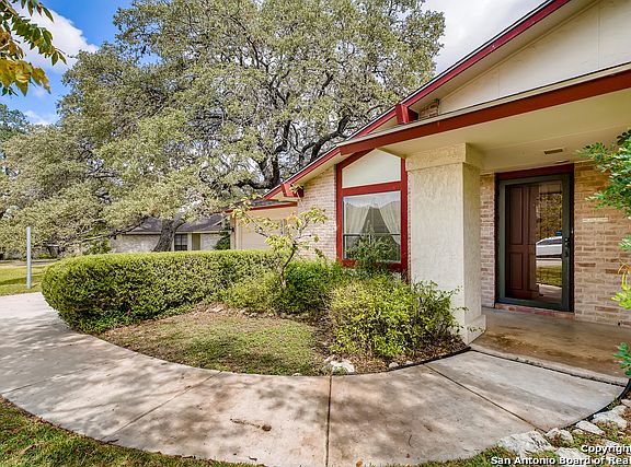 4th image of 1519 Periwinkle Pl