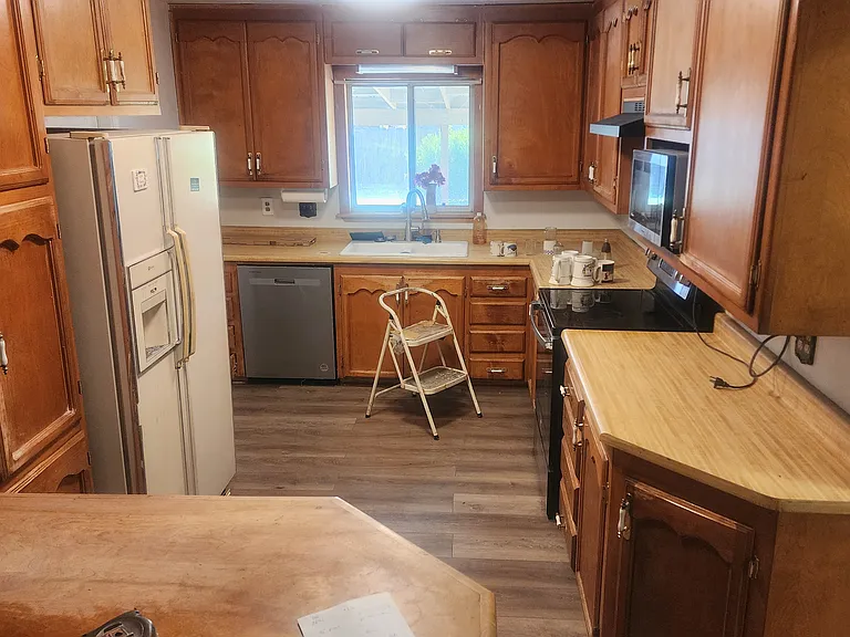 2305 Joy Ave — Photo 8