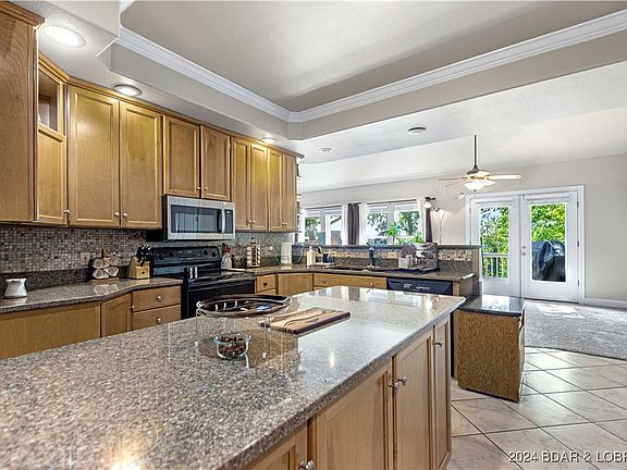 3rd image of 412 Greystone Ln