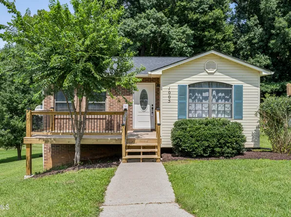 1005 Phillip Drew Dr, Johnson City, TN 37604