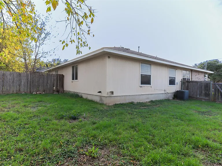 300 Tamara Dr #A — Photo 12