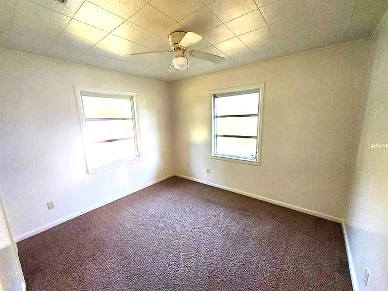 1551 NE 29th St — Photo 7