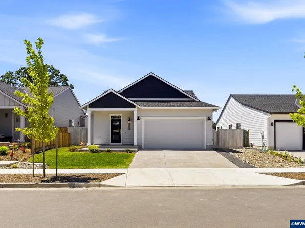 713 Tigerlily St, Silverton, OR 97381