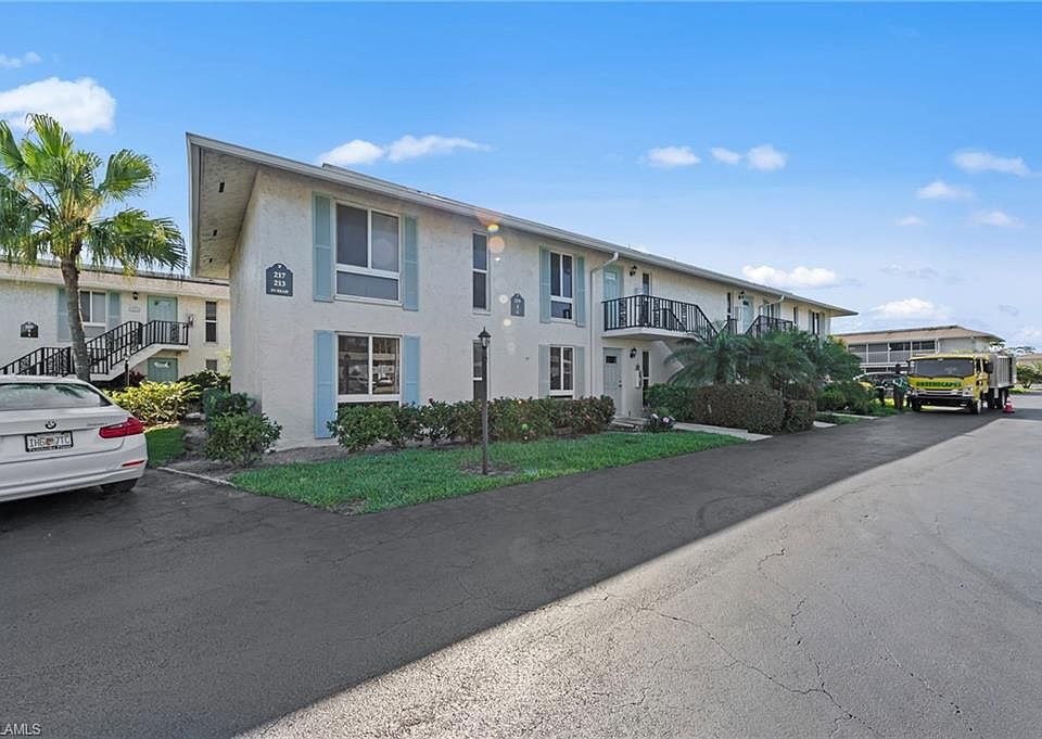 1st image of 219 Palm DR #1