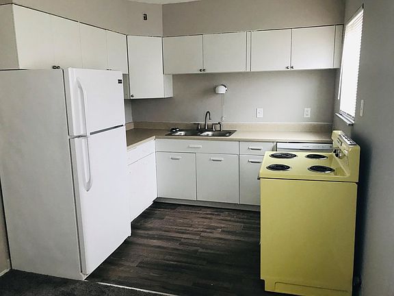 3rd image of 3600 Mozart Ave APT 10