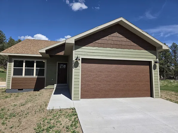 956 Ponderosa St, Custer, SD 57730