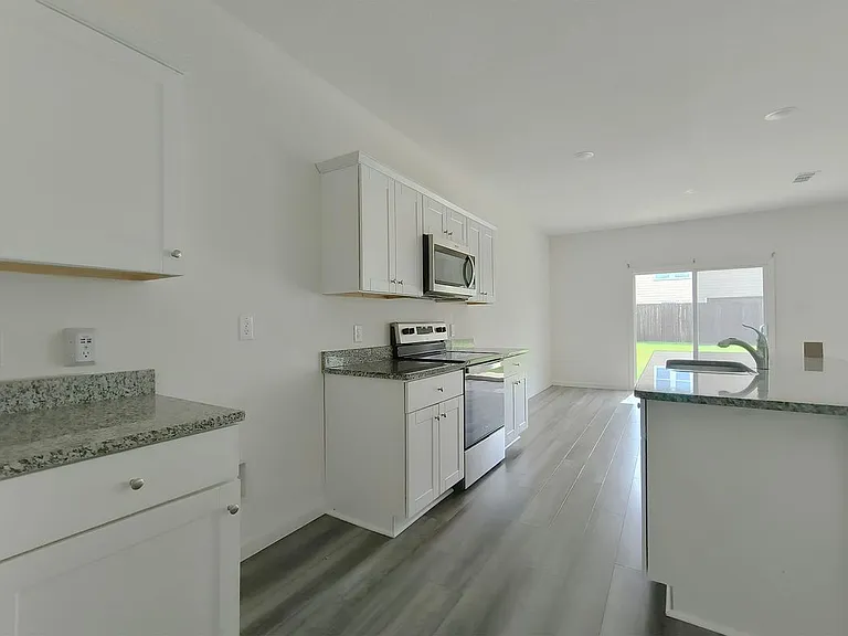 1809 Chapel Hill Rd — Photo 10