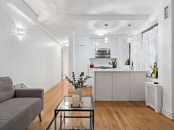 3rd image of 308 W 30th St APT 2F