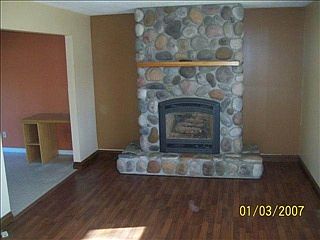 2nd image of 715 Brockway St
