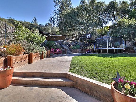 2nd image of 190 Eleana Dr