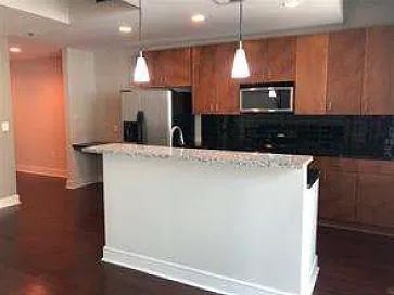 1 bed, 1.0 bath, 768 sqft, $1,999 — Photo 3