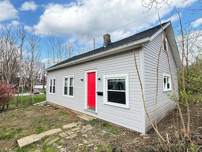 30-32 Lagonda Ave — Photo 50