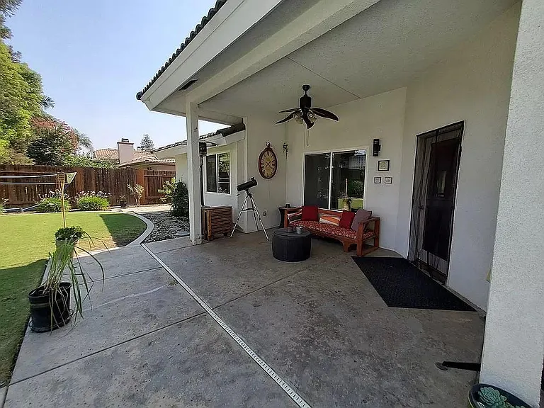 10918 Rosslyn Ln — Photo 16