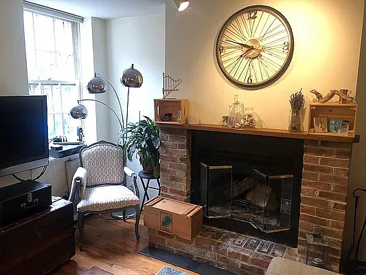 2nd image of 217 Bergen St #1