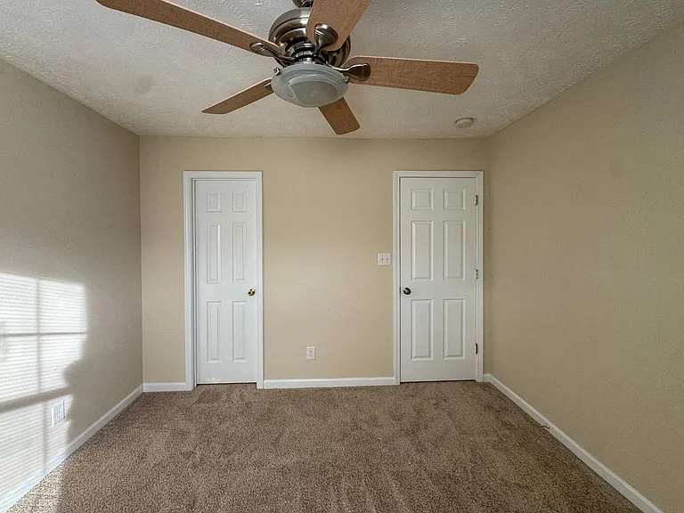 3060 Candlelight Dr — Photo 17