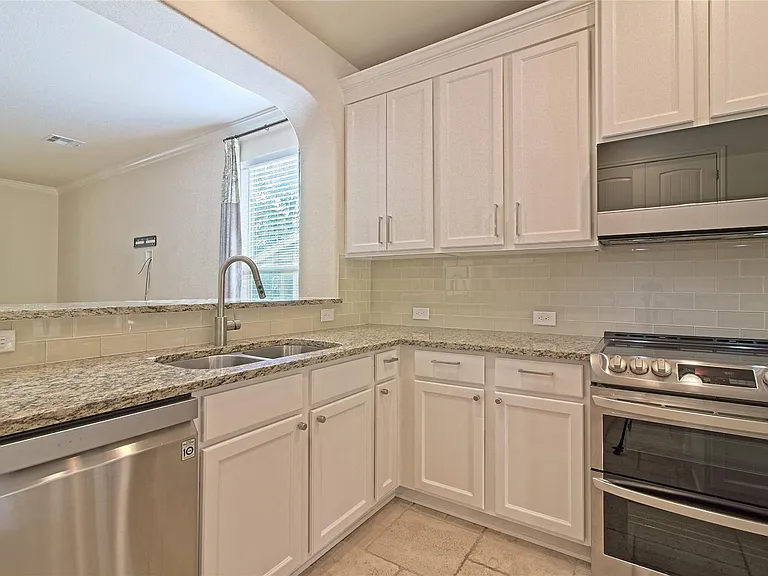 11201 Zimmerman Ln — Photo 15