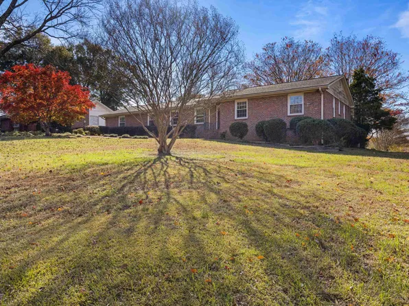 800 Richbourg Rd, Greenville, SC 29615