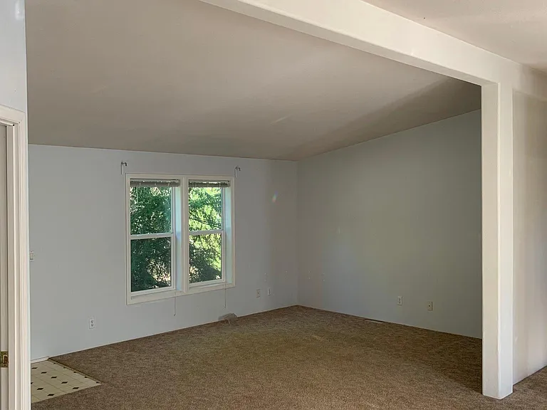 4822 SW Hillsboro Hwy — Photo 6
