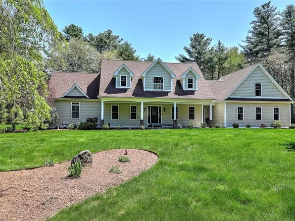 26 Old Richmond Townhouse Rd, Carolina, RI 02812