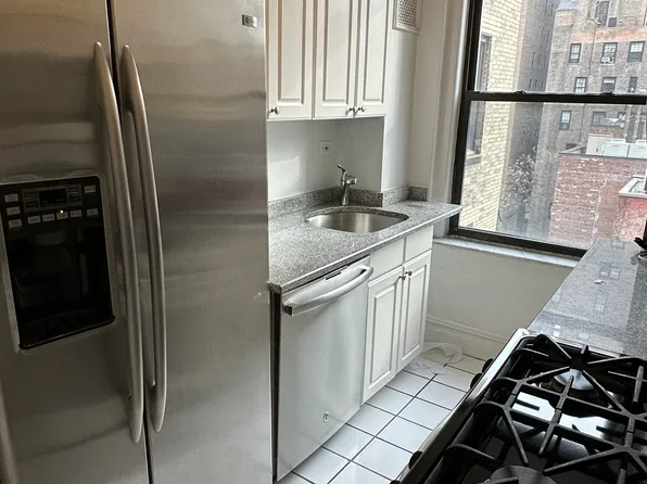 111 East 80th Street image 3 of 11