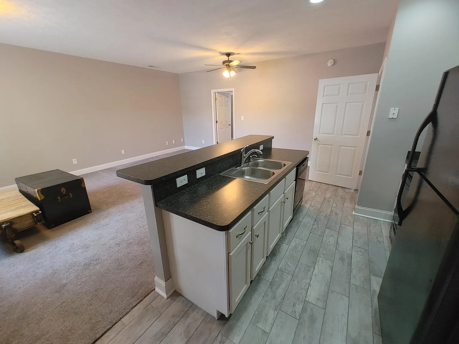 2 bed, 1190 sqft, $1,495 — Photo 2