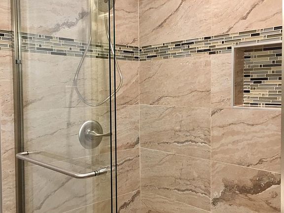 Spacious and elegant shower room