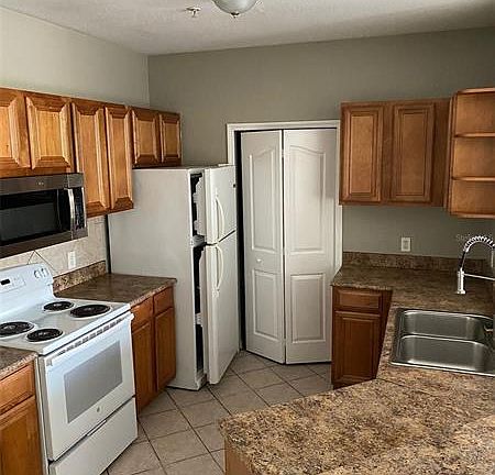 2nd image of 6177 Metrowest Blvd Unit 207