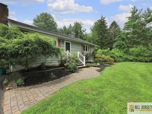 675 Georges Rd, Monmouth Junction, NJ 08852