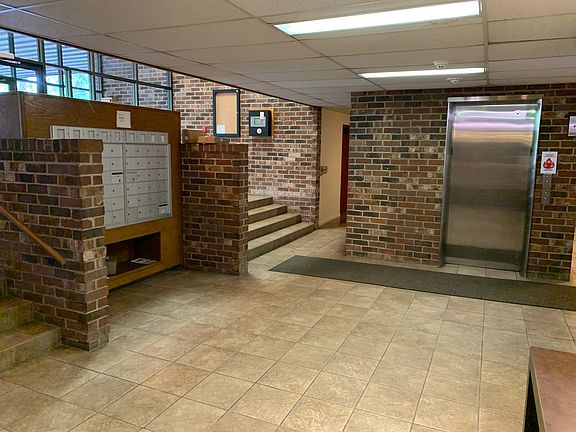 2nd image of 1053 W Ogden Ave #3-337