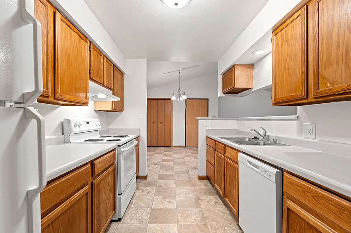 Building Photo - Chestnut Ridge Apartments