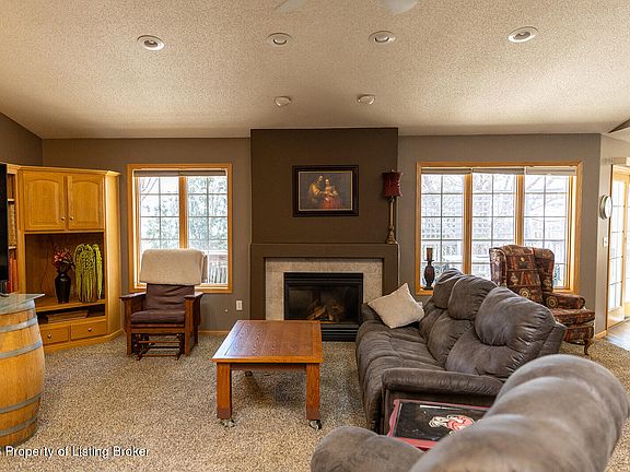2nd image of 2173 6th St W