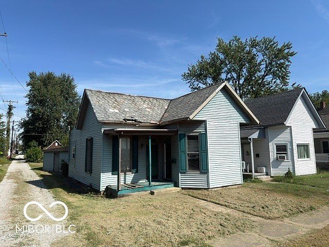 1st image of 315 E 4th St