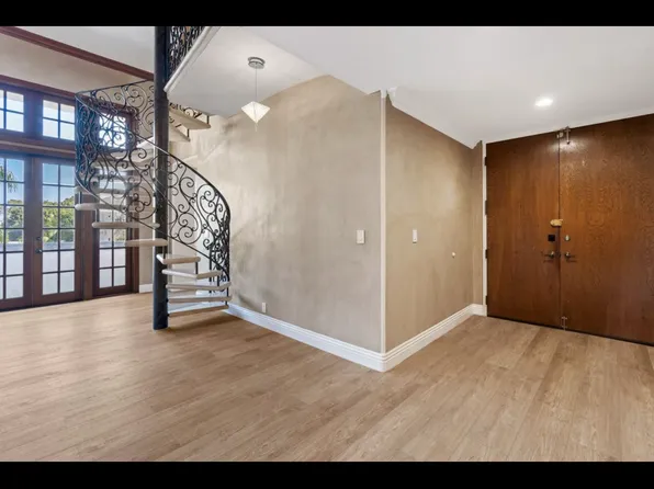 1853 S Bentley Ave, Los Angeles, CA 90025