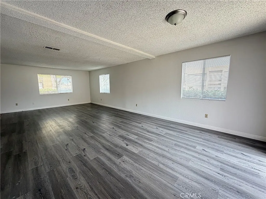 Building Photo - 411 S Orange Ave
