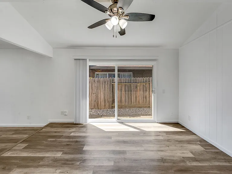 9681 Lake Natoma Dr — Photo 13