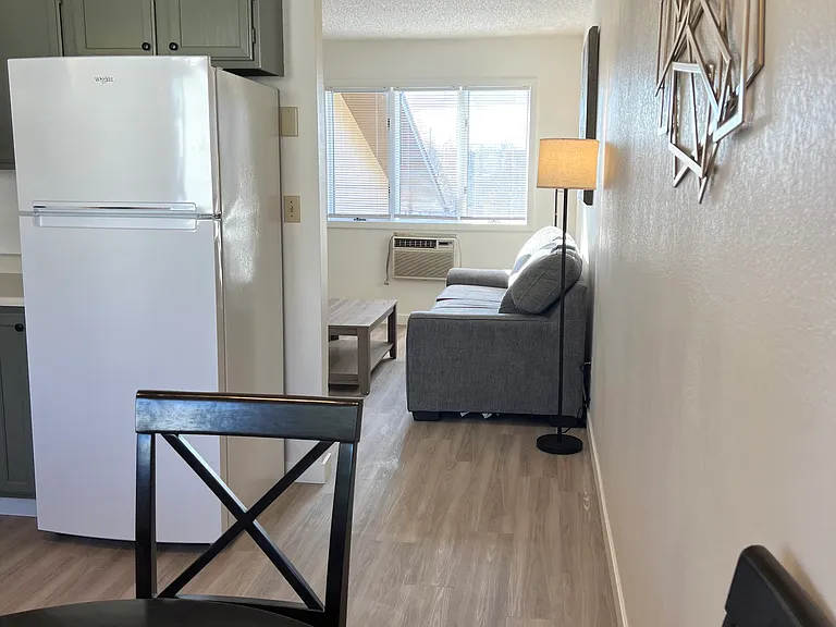 219 14th Ave S #2 — Photo 8