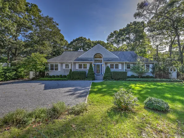 674 Hands Creek Rd, East Hampton, NY 11937