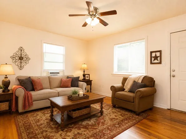 100 James St Unit B, Rossville, GA 30741