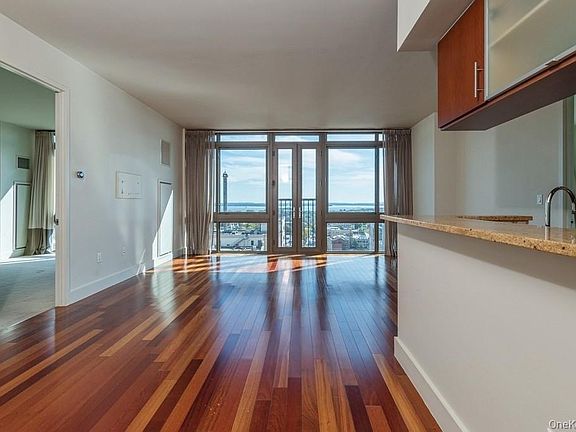 3rd image of 175 Huguenot Street #1804