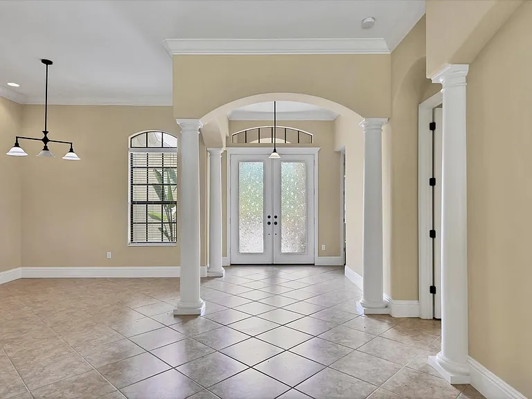 4688 Tuscana Dr — Photo 3