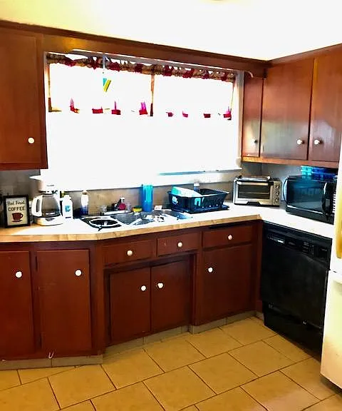 114 Dickinson Rd — Photo 5