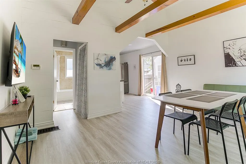 2 bed, $1,550 — Photo 2