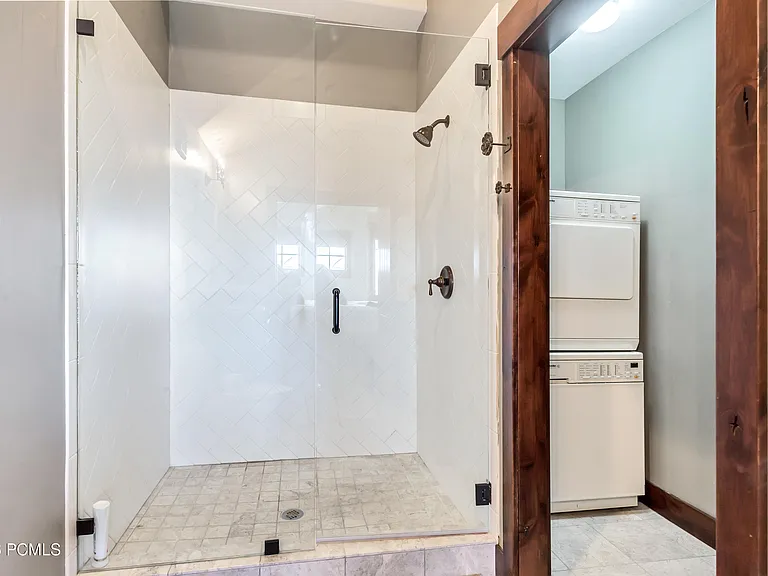 8235 N Sunrise Loop — Photo 32