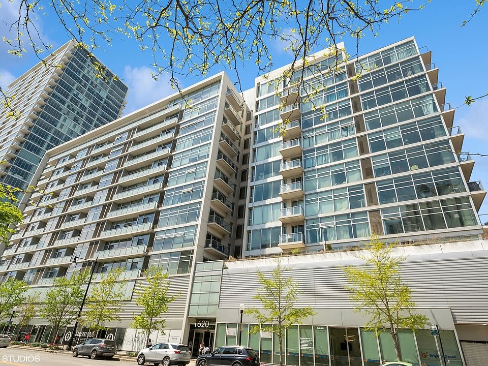 1st image of 1620 S Michigan Ave Unit 321