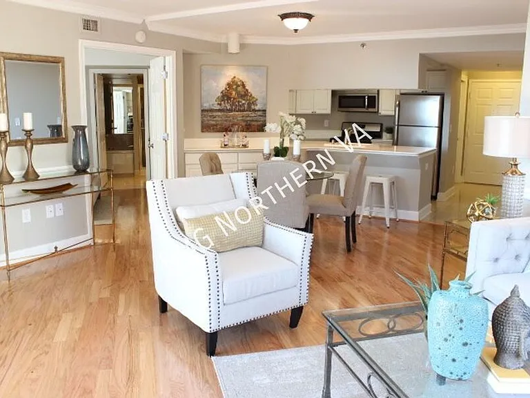 1276 N Wayne St #909 — Photo 9