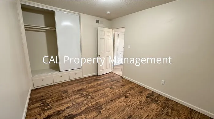 2 bed, 1.0 bath, 774 sqft, $1,395 — Photo 4